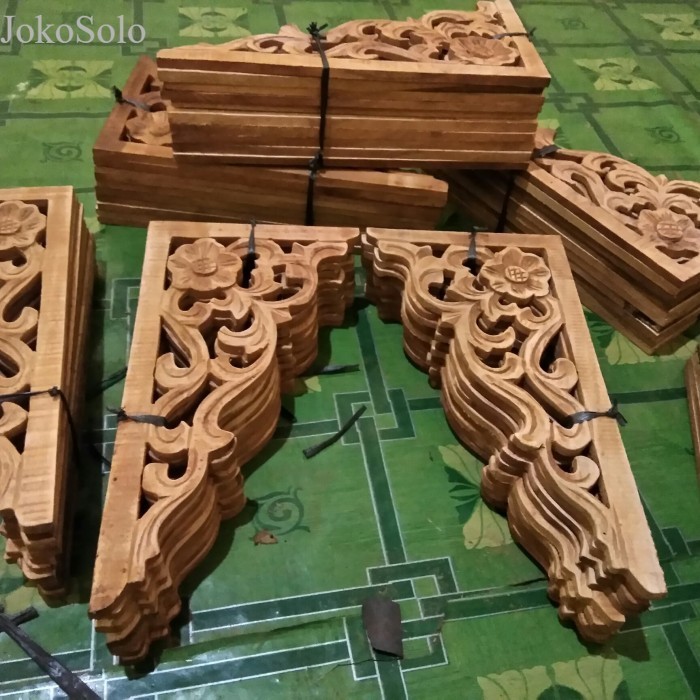 

seikat sudut siku ukir tempel bahan kayu mahoni murah
