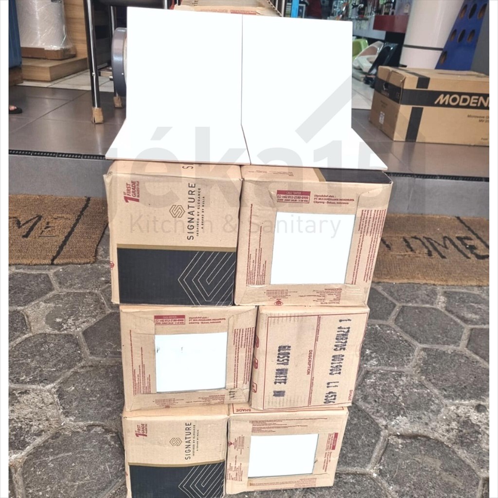 KERAMIK DINDING MULIA KERAMIK PUTIH POLOS GLOSSY WHITE