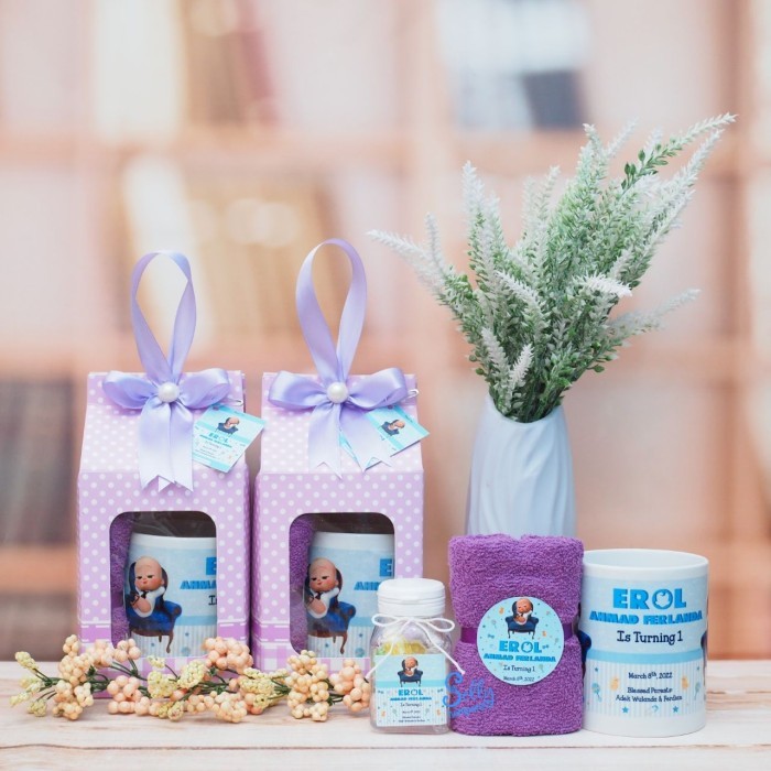 

[Terlaris] Souvenir Emily/Souvenir Baby One Month/hampers/souvenir aqiqah/manyue