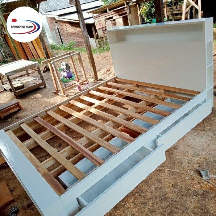 GFJ dipan minimalis 160x200 laci