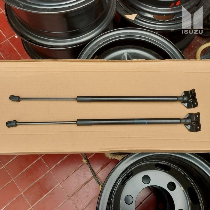 Shock Pintu Bagasi Belakang Isuzu MUX Orisinil