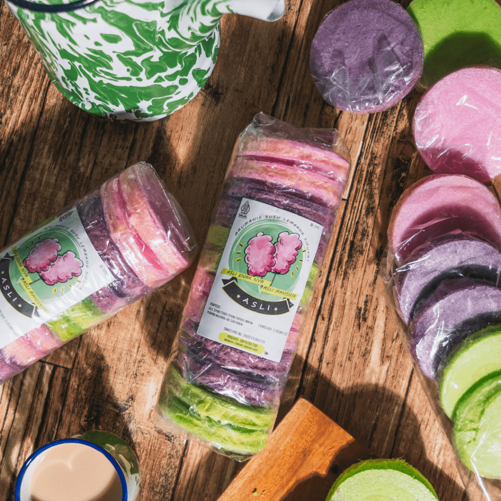 

AROMANIS RAMBUT NENEK SBR - 1BUNGKUSISI 12 KEPING