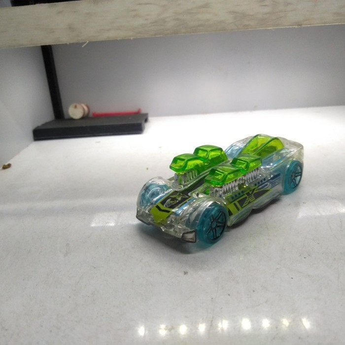 hotwheels what 4 diecast loose junk 12B -OS25