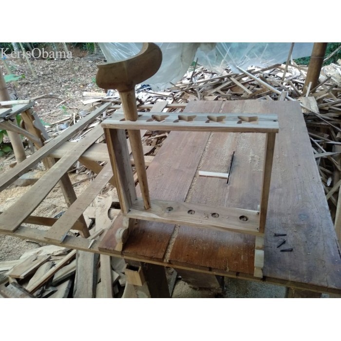 

Jagrak keris minimalis isi 5 murah