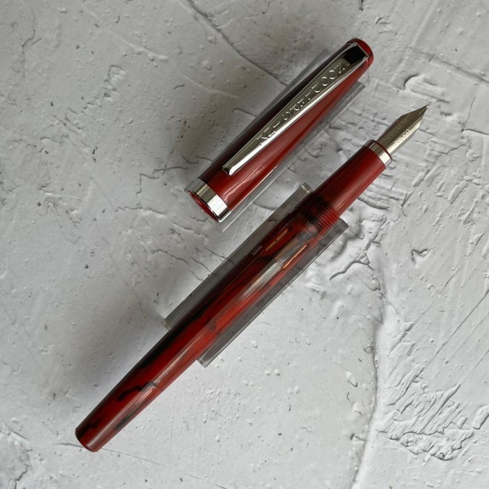 

PROMO!! -NOODLERS Nib Creaper (Standard Flex) Fountain Pen - Clear Demo