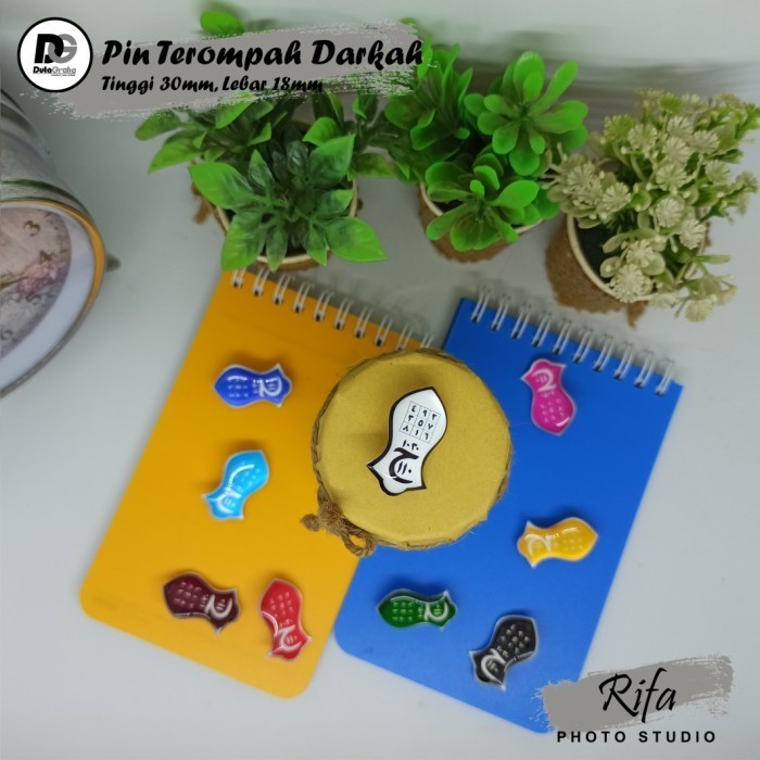 Pin Terompah Nabi Pin Terompah Darkah Resin - Putih