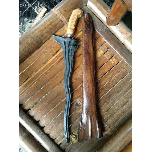 

keris pandawa warangka sandang walikat pamor keleng bahan besi baja to antik