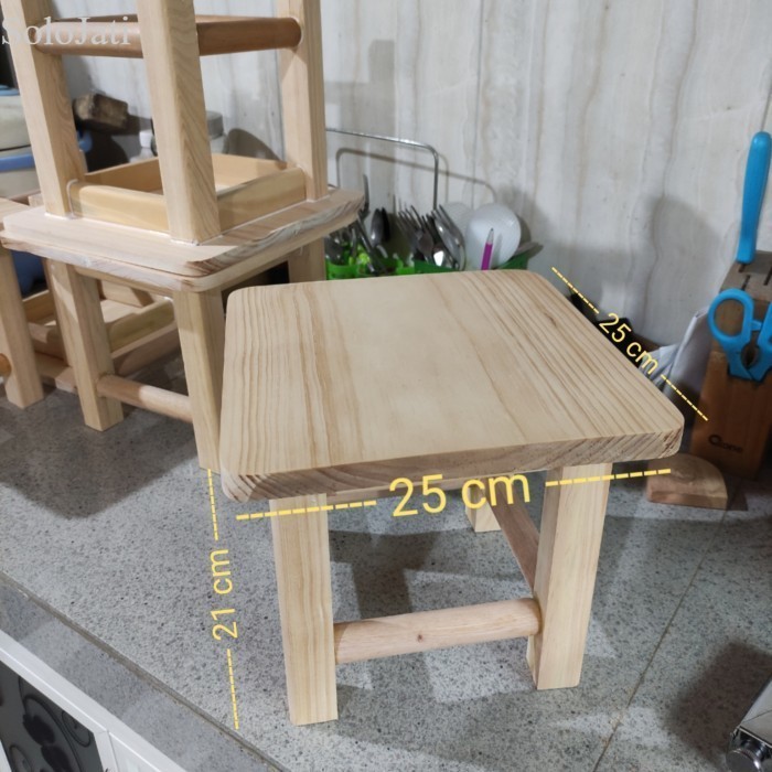 

Kursi Jongkok Kayu 25x25x21 / Dingklik Kayu / Jengklok / Kursi Jongkok murah