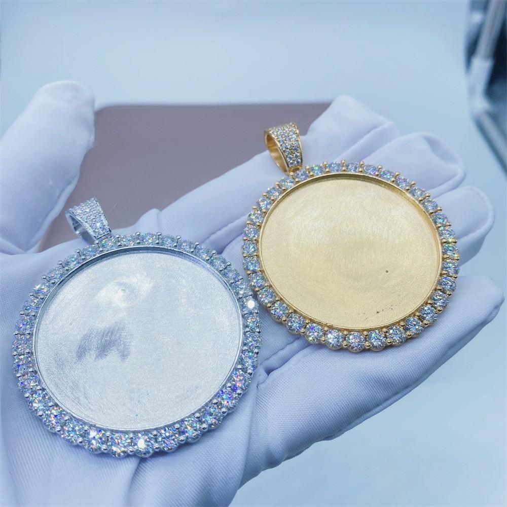 Grosir dipersonalisasi 925 perak murni perhiasan kustom foto emas berlapis tatahan Moissanite bingka