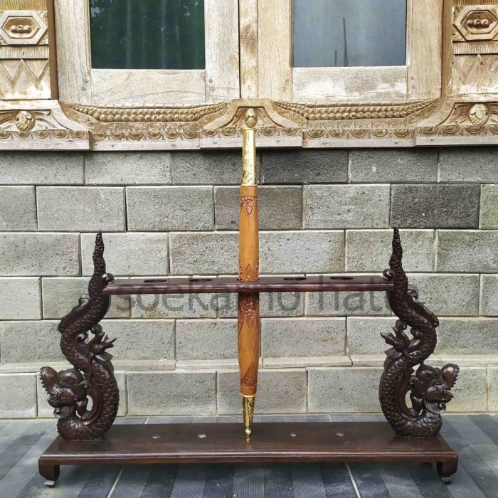 

Jagrak Dudukan Tombak Motif NagaRaja Ukiran Istimewa SH3532