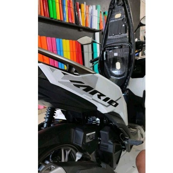 

(COD) STICKER STIKER STRIPING TRANSPARAN VARIASI MOTOR HONDA VARIO 125 NEW 2023 GARIS MALAY TERBARU TERKINI VIRAL DISKON Motorcycle