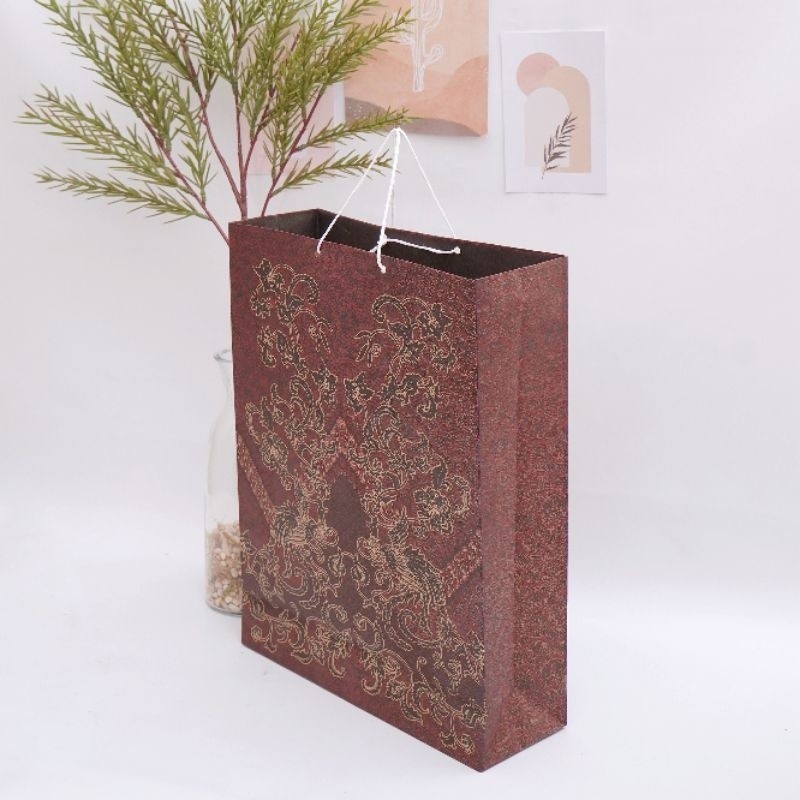 

PAPER BAG BATIK XL / PAPERBAG MOTIF 30 X 40 X 10 / PAPER BAG KADO / TAS KERTAS SOUVENIR