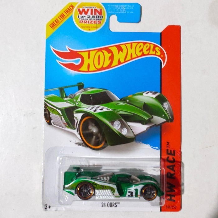 HW Hot Wheels 24 Ours hijau -DD24