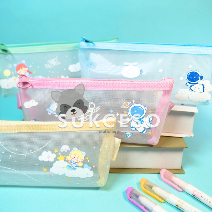 

Jala Kotak Pensil Resleting JC-5208 / Tempat pensil Jaring Motif Lucu