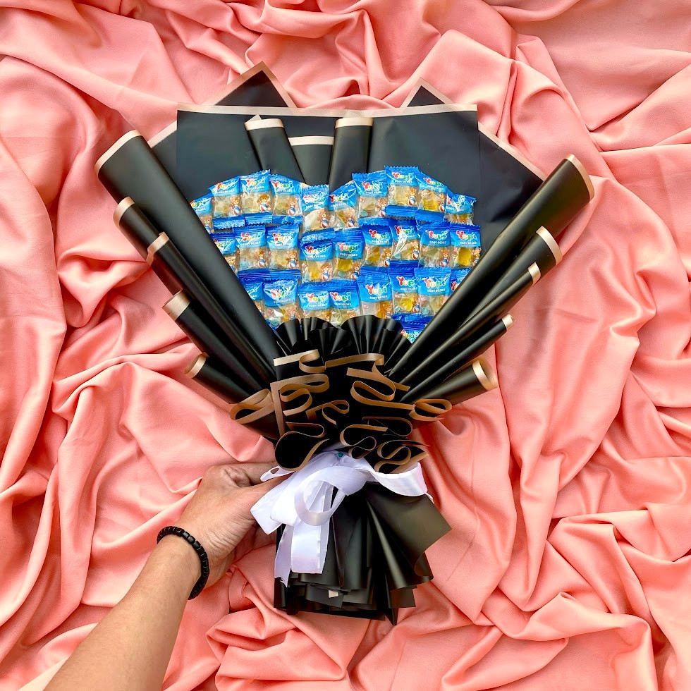 

Buket/Bouquet/bucket Permen Yupi Baby bear Graduation/wisuda/sidang/ulang taun/aniversarry/pernikahan/tunangan/ Baru Mewah