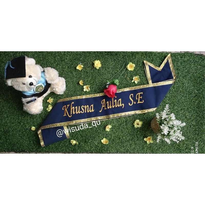 (LANGSUNG KIRIM) SELEMPANG WISUDA BLUDRU PITA BORDIR KOMPUTER Selempang Wisuda