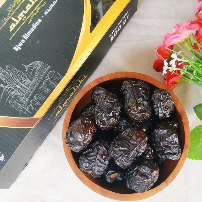 

Kurma Ajwa Madinah 500gr Kurma Nabi-Premium