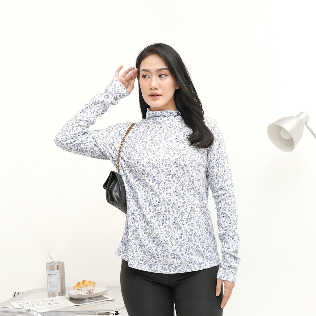 Atasan Wanita Lengan Panjang Motif Bunga Biru Mockneck Kaos Casual Kekinian