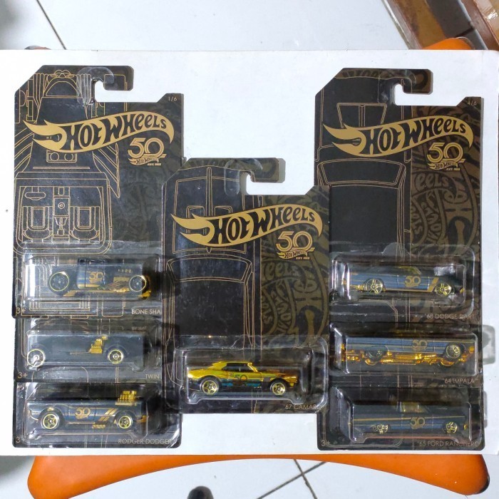Hot Wheels 50th Anniversary Edition black gold 1 set lengkap 67 Camaro -DD24