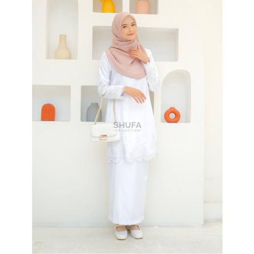 Baju Setelan Kurung Melayu Wanita Modern Brokat Renda Akad Adat Malaysia Perempuan Putih Tulang