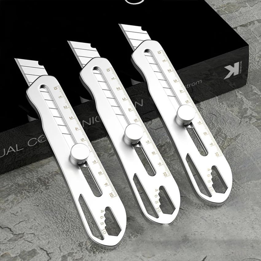 

HJK 3in1 Pisau Cutter Stainless Multifungsi Cutter Pisau 18mm Cutter Besi Stainless Besar Pisau
