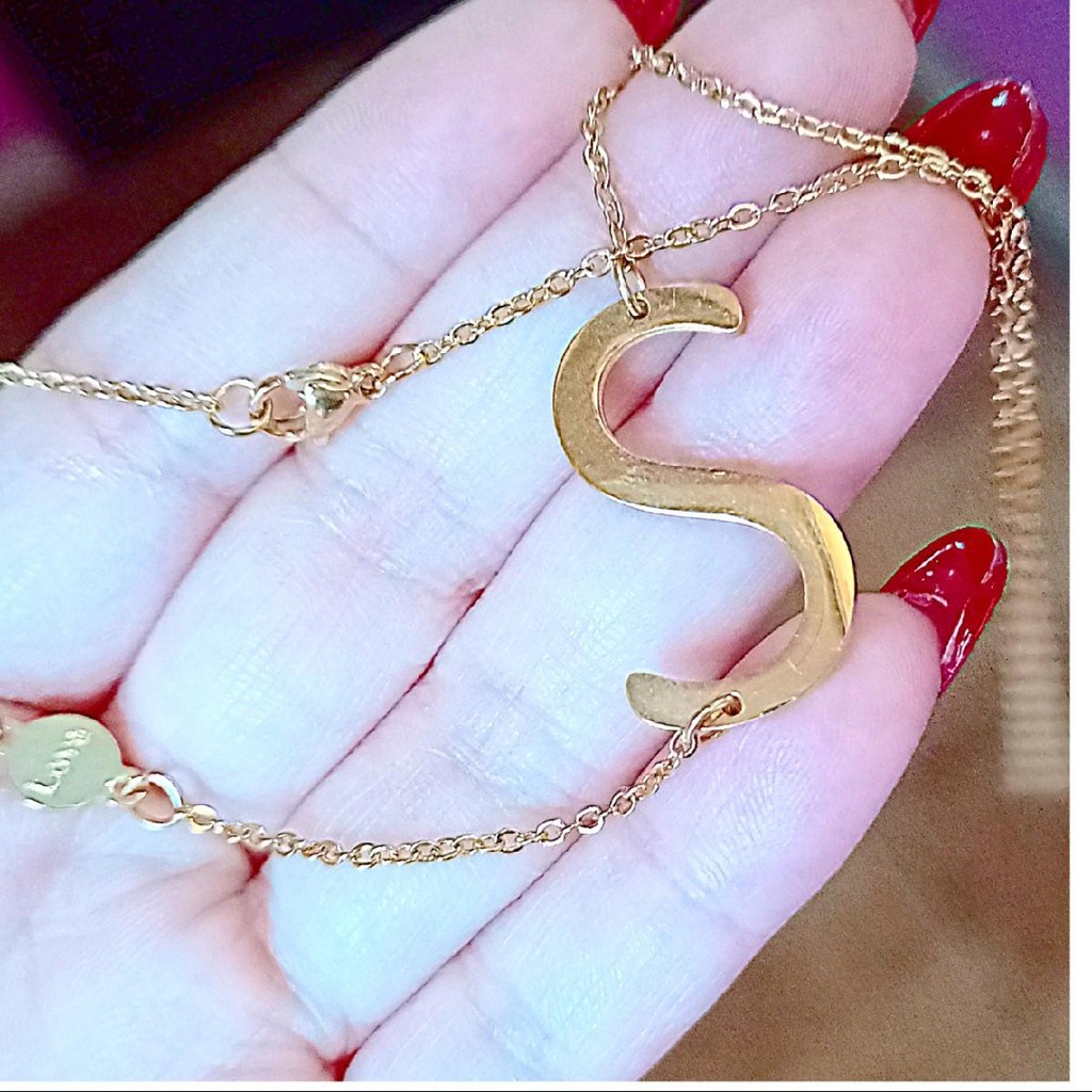 kalung gisel huruf S