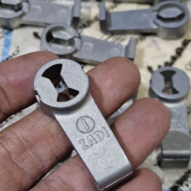 original zadi clock tool box laci depan vespa excel exclusive T5