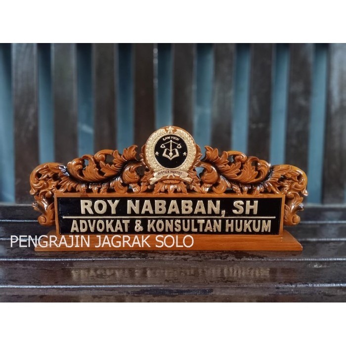 

PAPAN NAMA MEJA KANTOR + PAPAN NAMA ADVOKAT + PAPAN NAMA UKIR KAYU harga pengrajin PS412