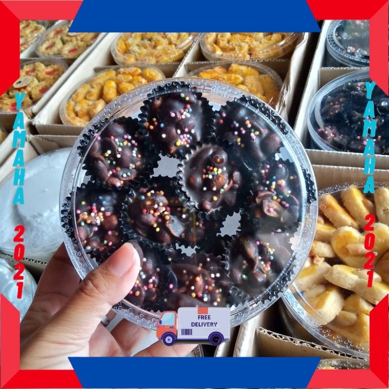 

KADO HAMPERS PASTRY ISIAN BANYAK FULL / Coklat Kacang Premium/Kue Lebaran isi 21 pcs / SIAP KIRIM AMAN IDUL FITRI 1445