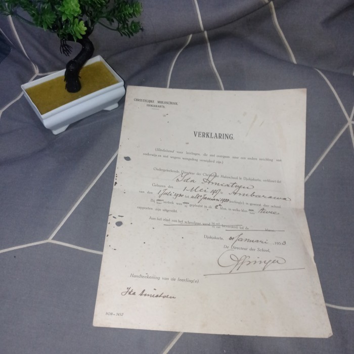 

Dokumen Lawas Verklaring Christelijke Muloschool Djokjakarta