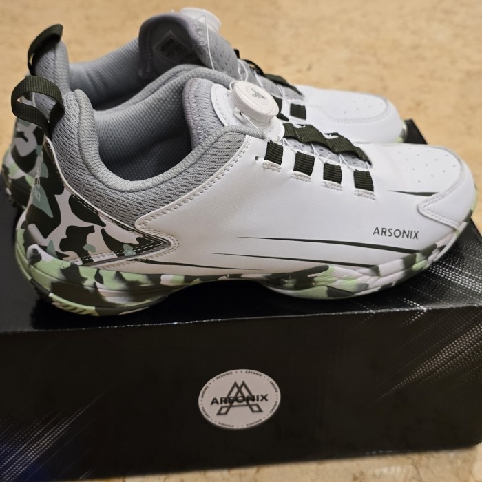 [Preloved]Arsonix Camo Badminton Shoes/Sepatu Size 40