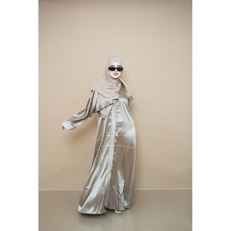 [MEGA FLASH] Mahreen Abaya