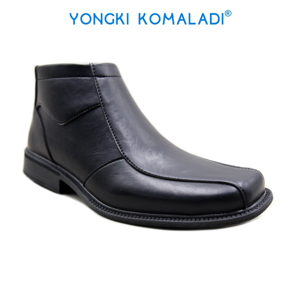 Sepatu Boots Pria Yongki Komaladi Daroll OL-AD11295-23 Original Hitam untuk Aktivitas Outdoor