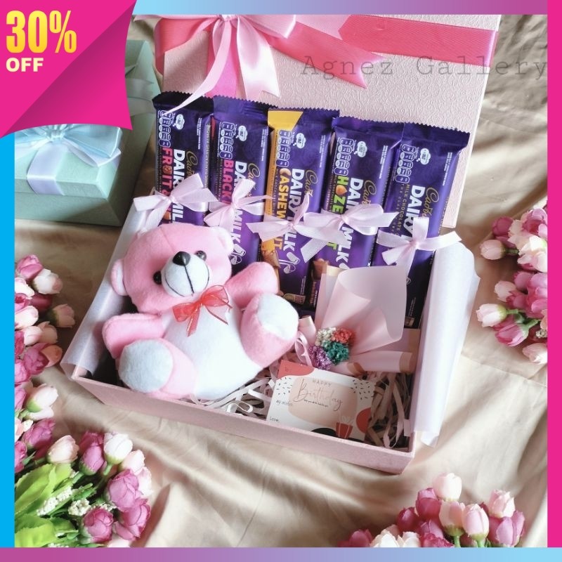 

Kado Cantik Unik Murah Hampers Hari Raya Idul Fitri / Hampers Coklat Snack Box / Kado Valentine Ulang Tahun Wisuda Natal / Souvenir Ulang Tahun / Cadbury