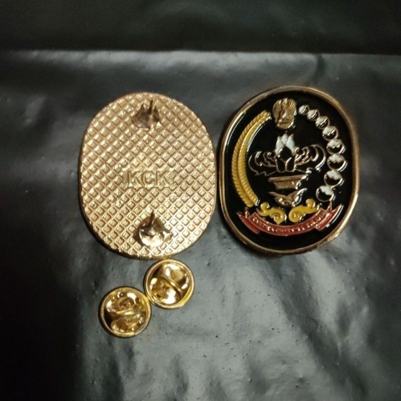 lencana Persit timbul sesuai mupus