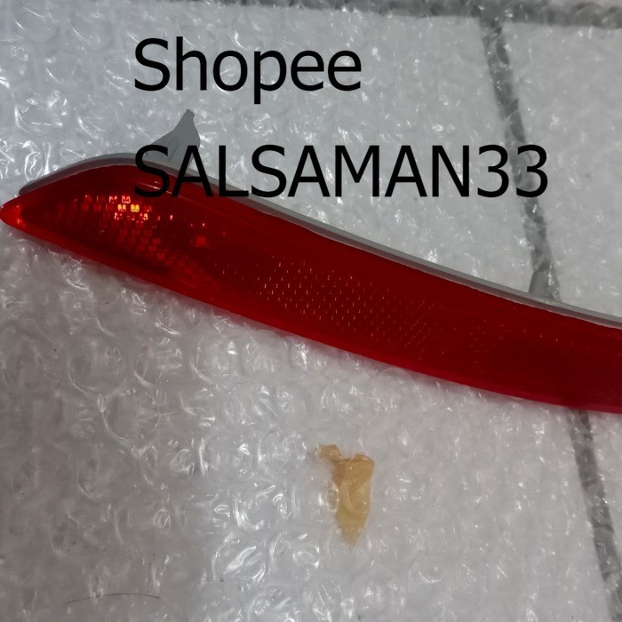 Reflektor mata kucing bemper belakang TOYOTA Innova Reborn