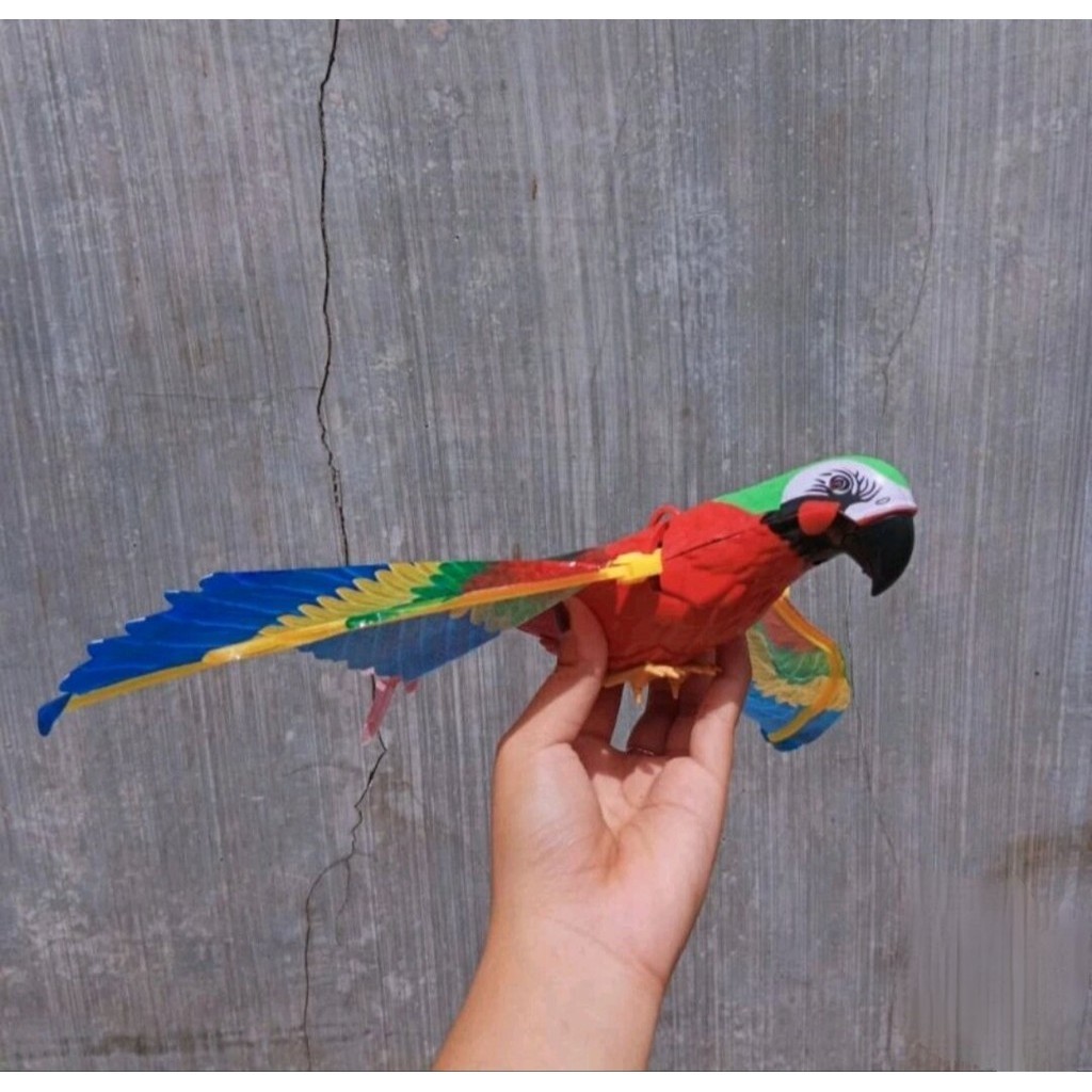 promo mainan burung kakaktua /burung parrot terbang/mainan burung beo gantung terbang ada suara musi