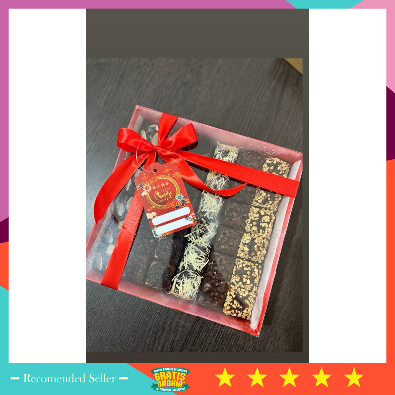 

Termurah Kado Cantik Unik Hampers Keren / Hampers Lebaran/Hampers Idul Fitri/Hampers Fudgy Brownies Hampers Lebaran/Hampers Ramadhan/Hampers idul adhaFudgy Brownies