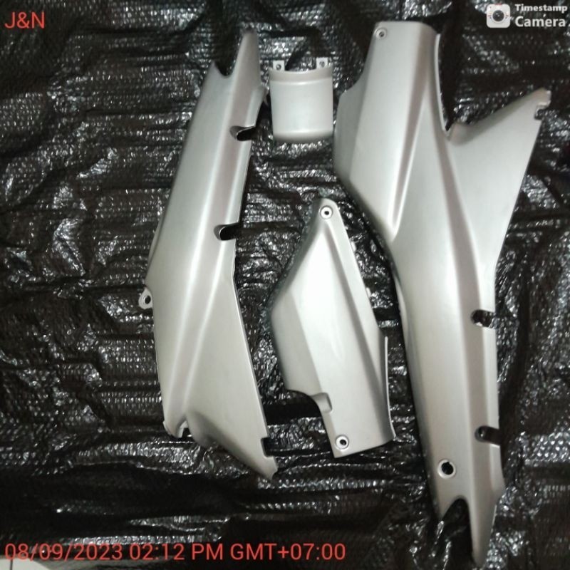 Body supra x lama warna silver supra bapak supra x supra body belakang