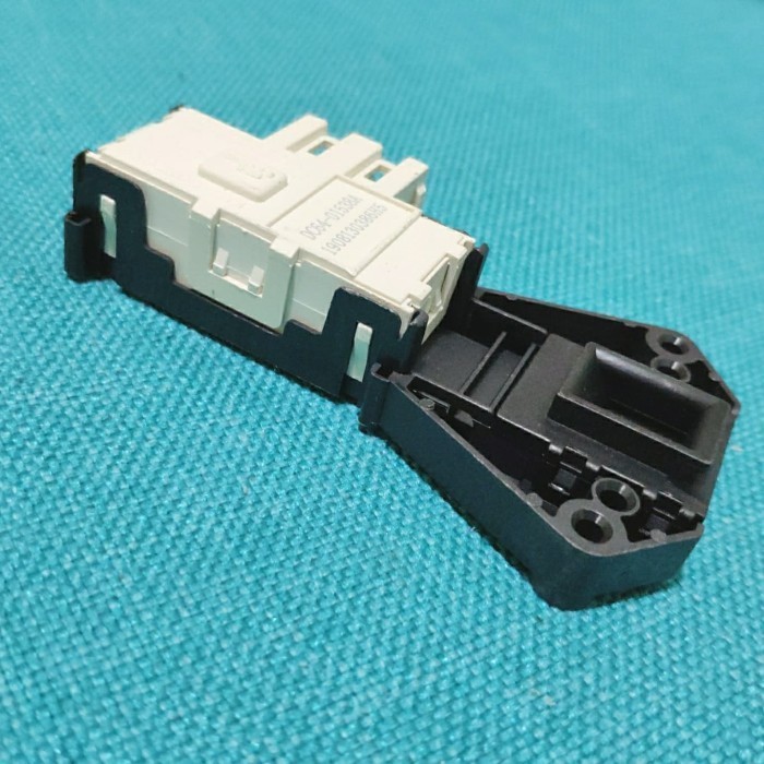 

SPAREPARTS SWITCH PINTU - DOOR SWITCH DC64-01538A MESIN CUCI SAMSUNG FRONT LOAD MACHINE