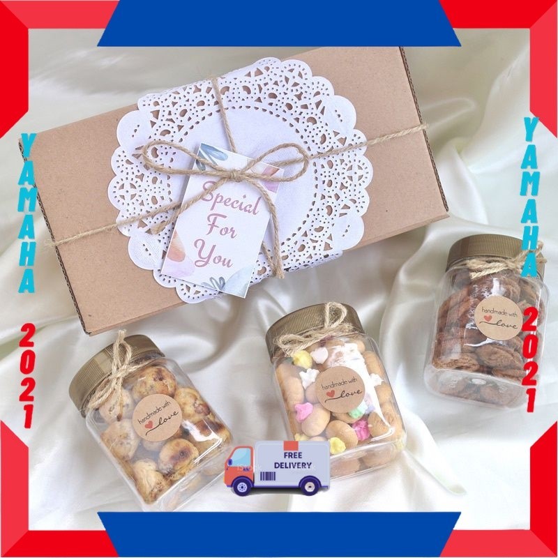

KADO HAMPERS PASTRY ISIAN BANYAK FULL / PAKET KUE KERING EKONOMIS/PARSEL LEBARAN/KUE JAR / SIAP KIRIM AMAN IDUL FITRI 1445