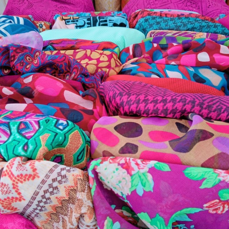 Kain Sifon Bermotif Lembut dan Halus