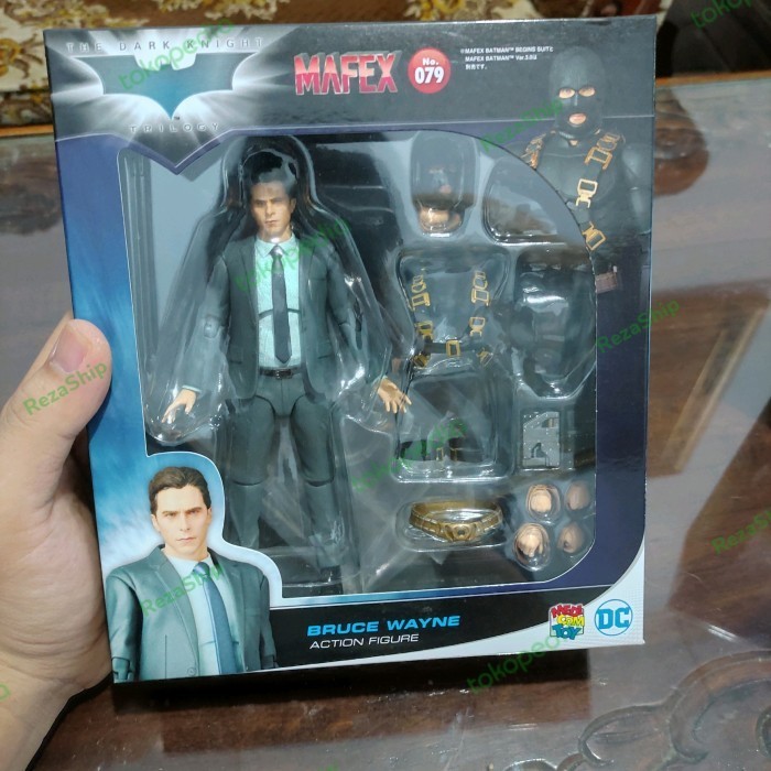 Mafex 079 bruce wayne the batman trilogy version original not shf