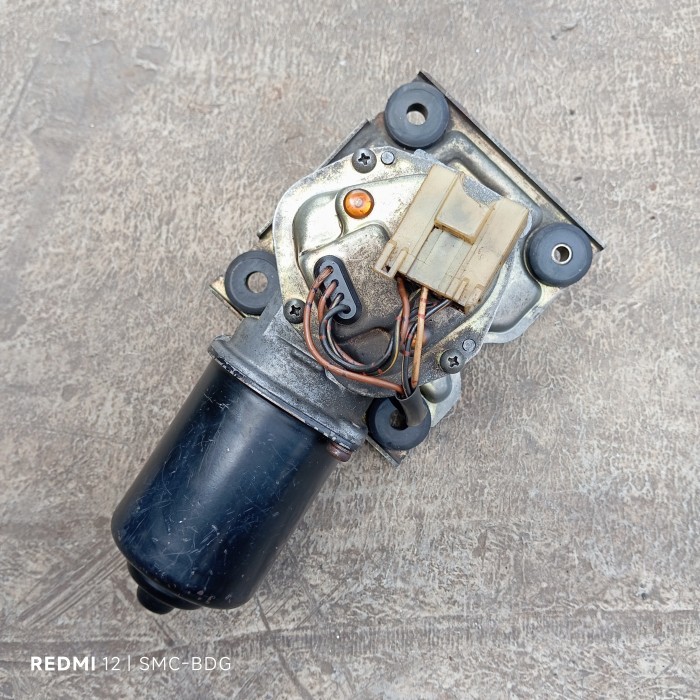 Motor Dinamo wiper depan bekas mobil NISSAN copotan