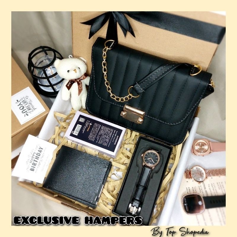 

Hampers Gift Box Cewek / Wanita Exclusive Untuk Kado / Hadiah Isi Jam Tangan || Tas || Dompet Dll