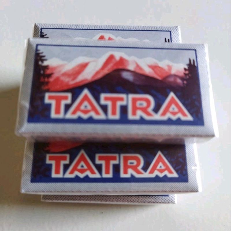 

Tatra 1 kotak kecil isi 10 lembar atau minimal 5 kotak kecil