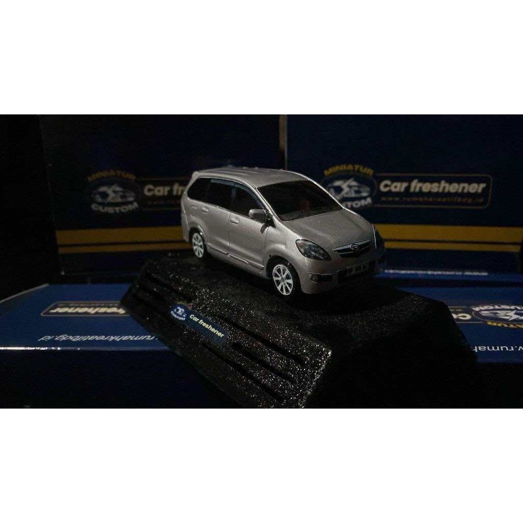 Parfum Mobil Miniatur Xenia lama