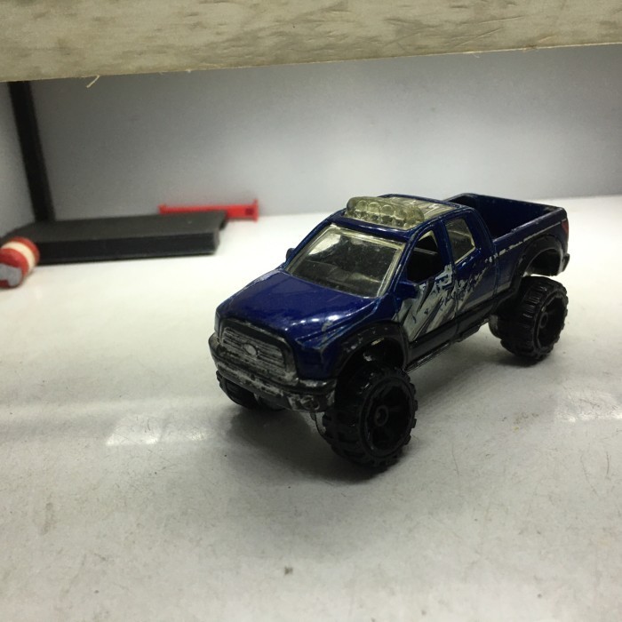 hotwheels toyota tundra diecast loose junk 12B -OS25