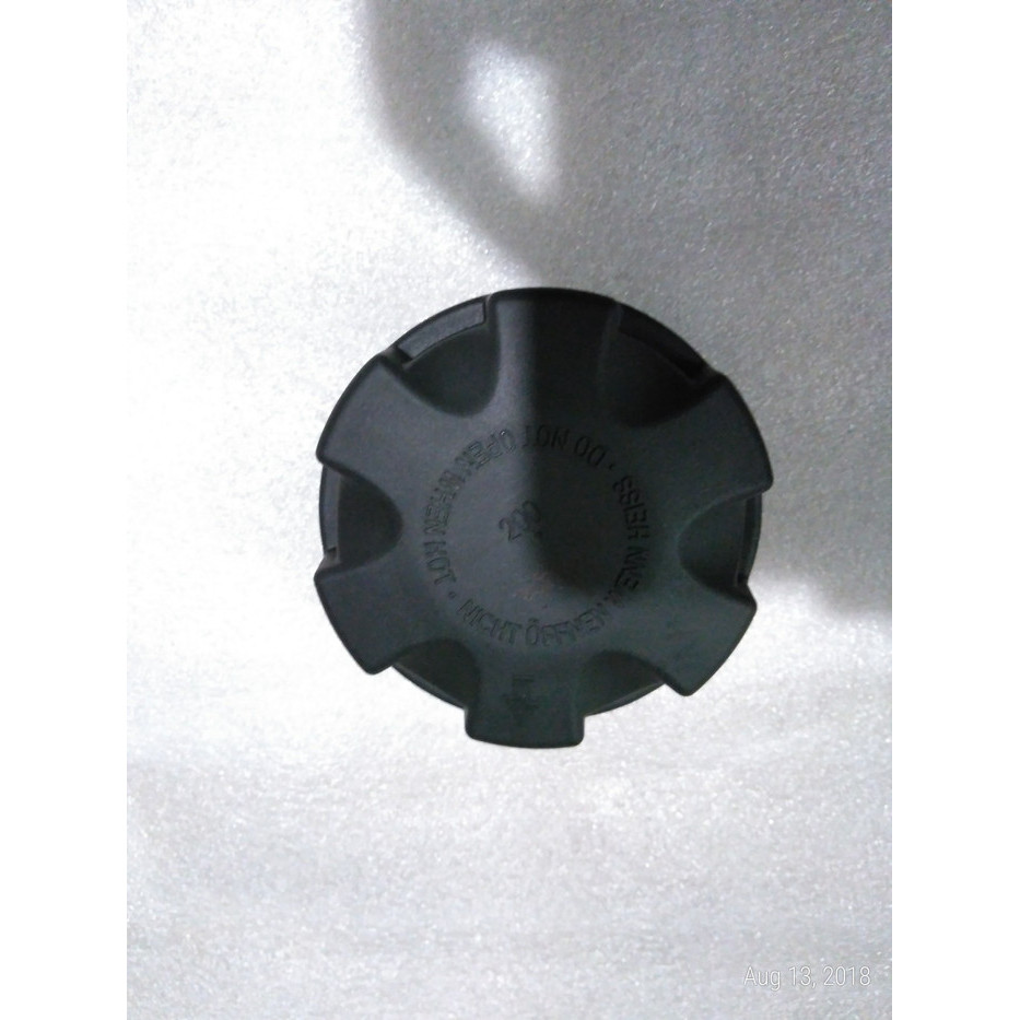 Tutup radiator BMW E60 E90 PART BARU