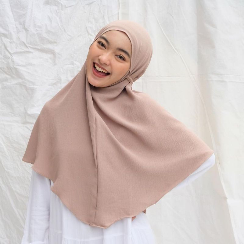 Jilbab Bergo Crinkle M Tali /Hijab Instan Bergo Crinkle M Premium / Bergo Tali Belakang / Kerudung B